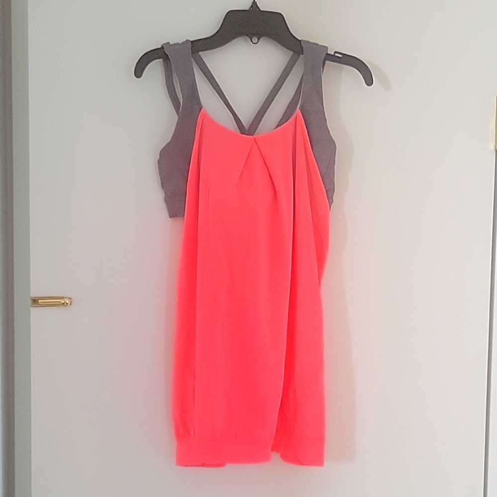 Lululemon top